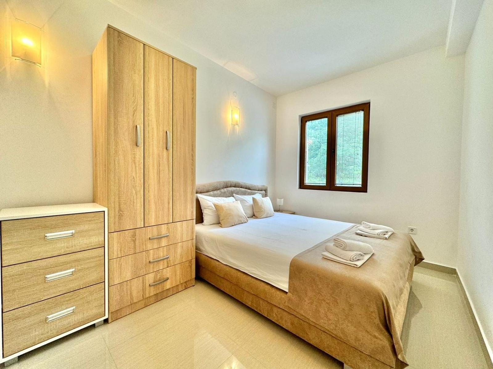 Stars Residence Petrovac Ngoại thất bức ảnh