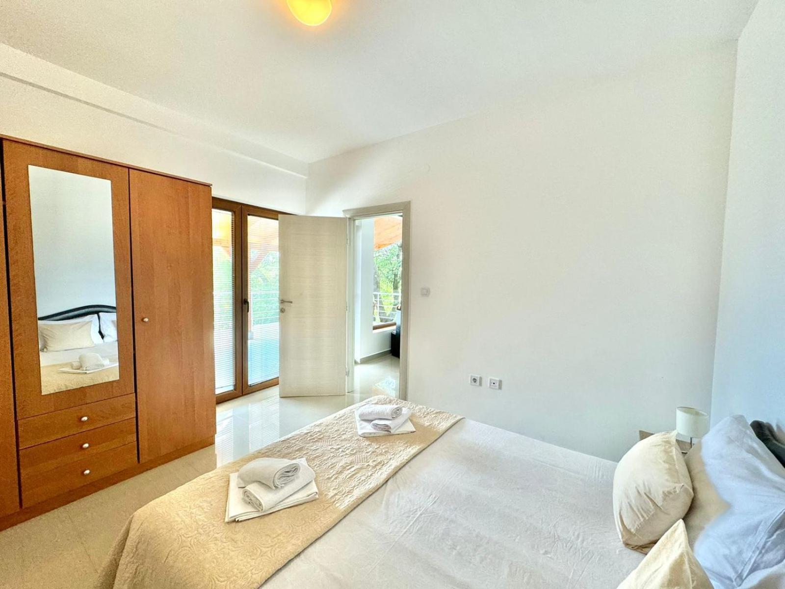 Stars Residence Petrovac Ngoại thất bức ảnh