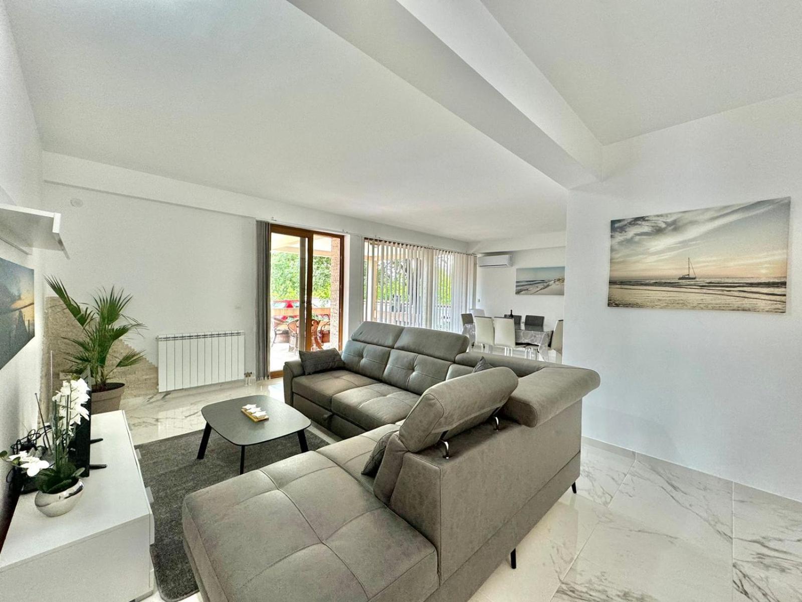 Stars Residence Petrovac Ngoại thất bức ảnh