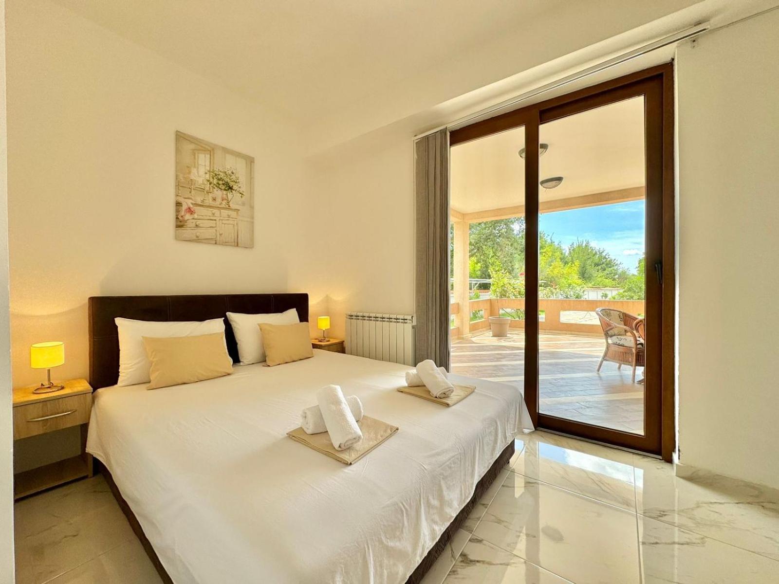 Stars Residence Petrovac Ngoại thất bức ảnh