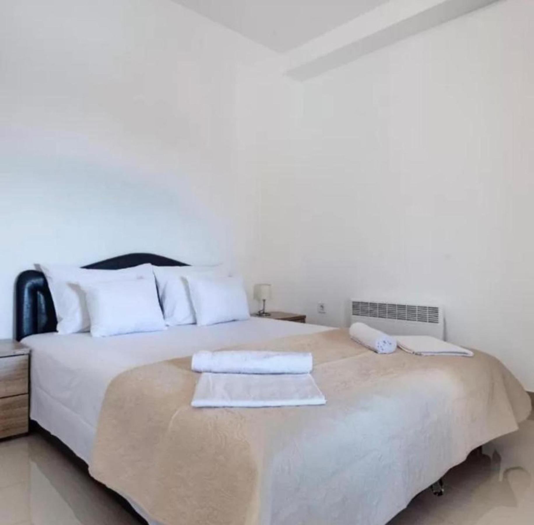 Stars Residence Petrovac Ngoại thất bức ảnh